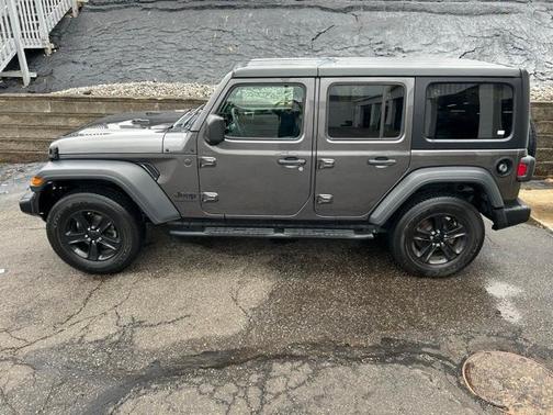 2023 Jeep Wrangler Sport