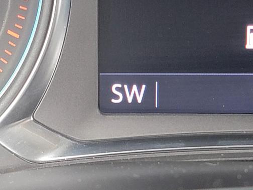Mosaic Black Metallic 2023 Chevrolet Traverse LT Leather