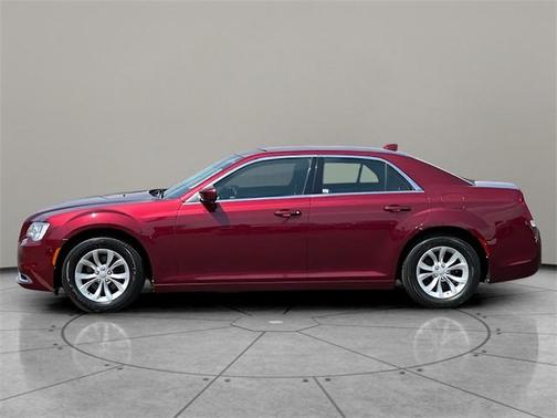2019 Chrysler 300 Touring