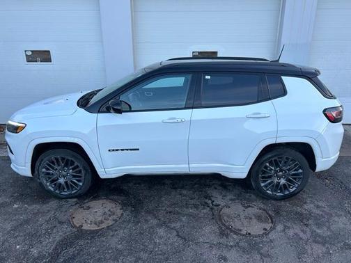 2023 Jeep Compass Altitude
