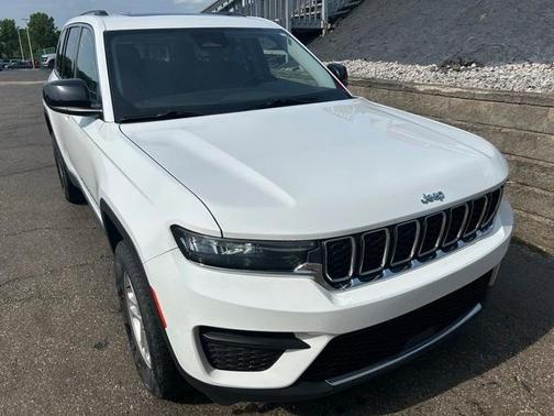 2022 Jeep Grand Cherokee Laredo