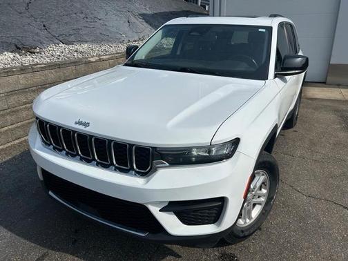2022 Jeep Grand Cherokee Laredo