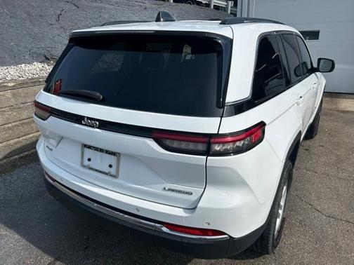 2022 Jeep Grand Cherokee Laredo