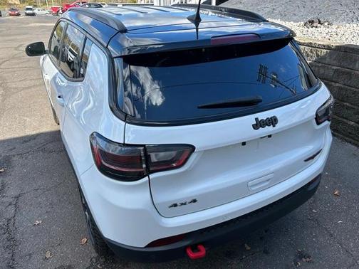 2024 Jeep Compass Trailhawk