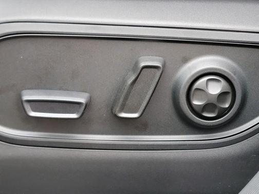 Silver Zynith 2026 Jeep Grand Cherokee Limited