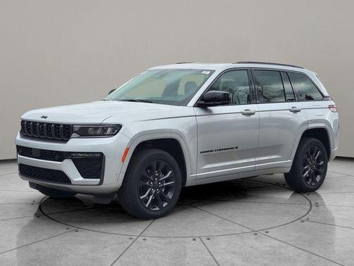 Silver Zynith 2026 Jeep Grand Cherokee Limited
