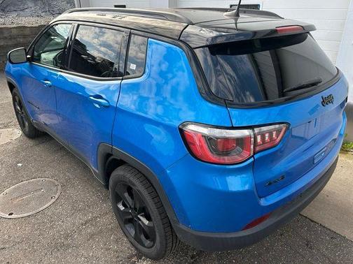 Laser Blue 2018 Jeep Compass Latitude