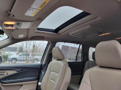 2021 Honda Pilot Touring 7-Passenger