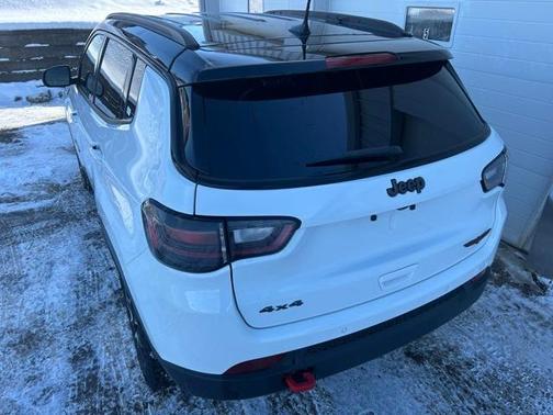 2025 Jeep Compass Trailhawk