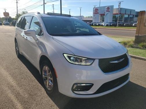 2022 Chrysler Pacifica Touring-L