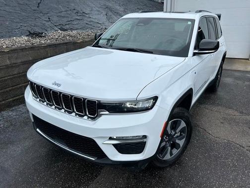 2022 Jeep Grand Cherokee 4xe Base