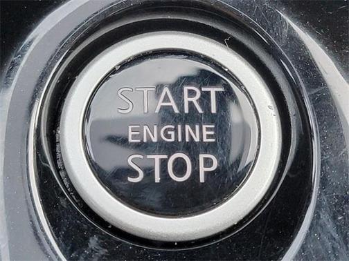 2020 Nissan Versa 1.6 SV