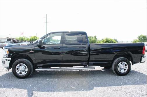 2024 RAM 2500 Tradesman Crew Cab 4x4 8' Box