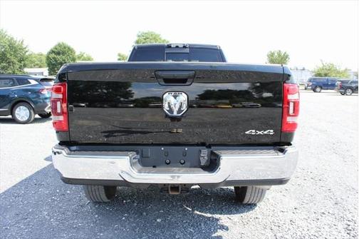 2024 RAM 2500 Tradesman Crew Cab 4x4 8' Box