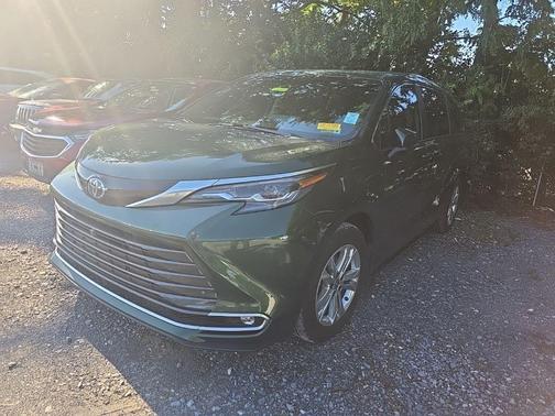 Cypress 2024 Toyota Sienna Platinum