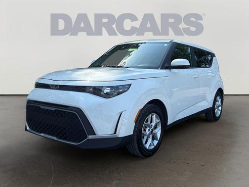 Snow White Pearl 2024 Kia Soul LX