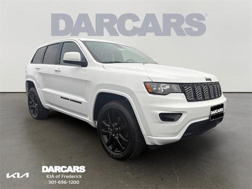 2022 Jeep Grand Cherokee Laredo