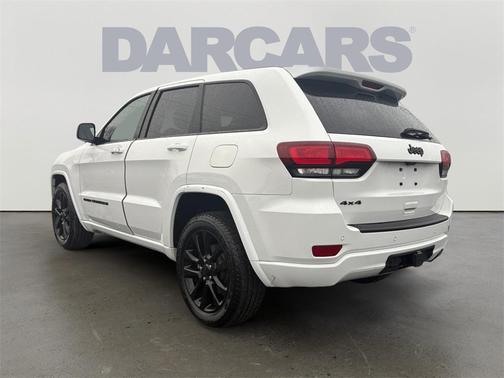 2022 Jeep Grand Cherokee Laredo