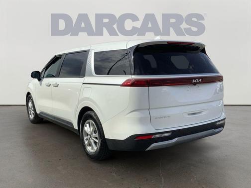 Snow White Pearl 2024 Kia Carnival LX