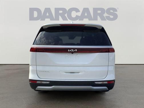 Snow White Pearl 2024 Kia Carnival LX