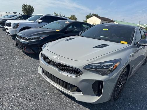 2022 Kia Stinger GT1