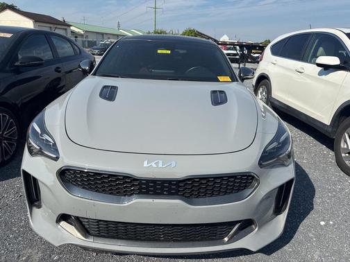 2022 Kia Stinger GT1