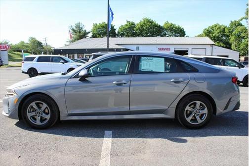 2022 Kia K5 LX