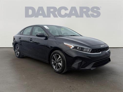 Aurora Black 2022 Kia Forte LXS