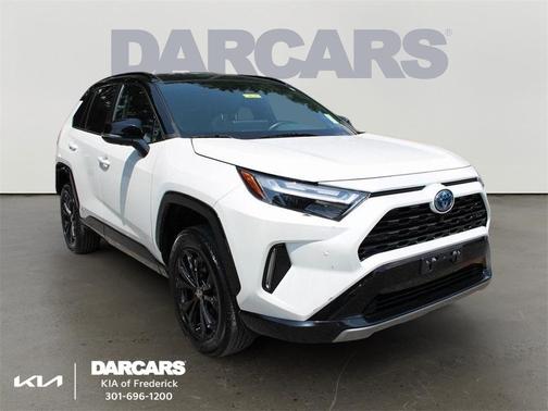 2024 Toyota RAV4 Hybrid SE