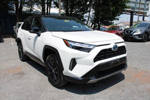 2024 Toyota RAV4 Hybrid SE