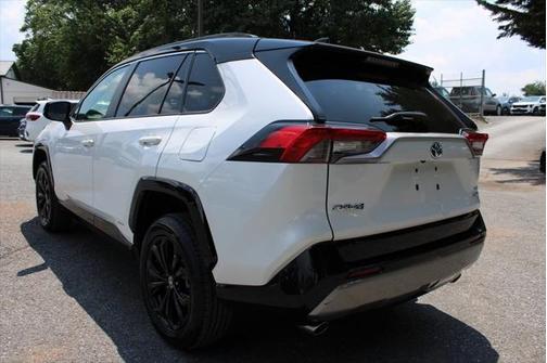 2024 Toyota RAV4 Hybrid SE
