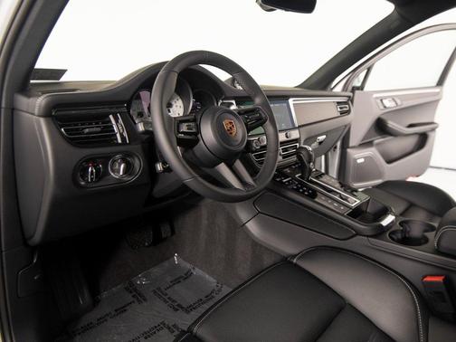 2026 Porsche Macan GTS