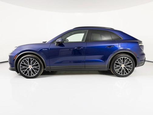 2025 Porsche Macan 4