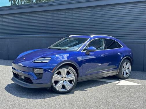 2024 Porsche Macan Base