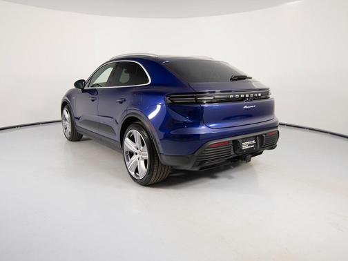 2024 Porsche Macan 4
