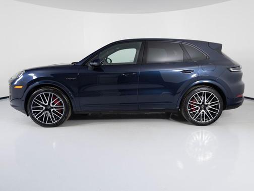 2026 Porsche Cayenne Turbo
