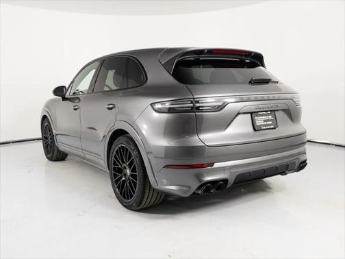 2022 Porsche Cayenne GTS