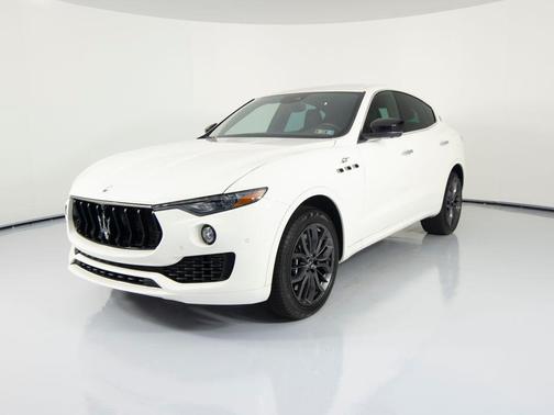Bianco 2024 Maserati Levante GT Ultima