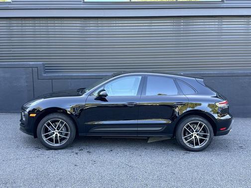 2025 Porsche Macan