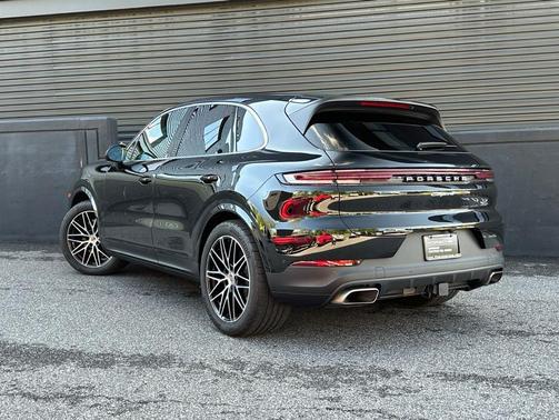 2025 Porsche Cayenne 