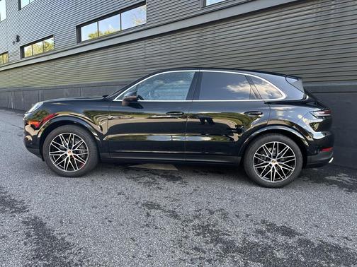 2025 Porsche Cayenne 