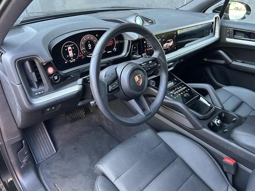 2025 Porsche Cayenne 