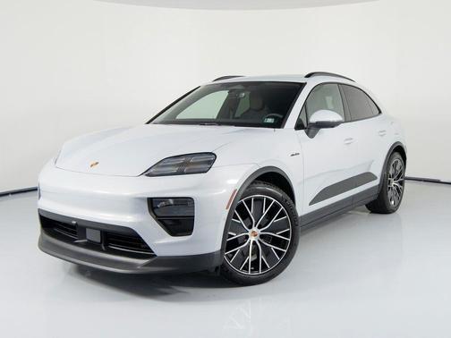 2026 Porsche Macan 4