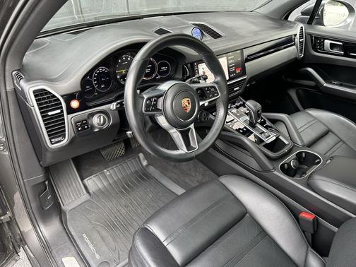 2020 Porsche Cayenne E-Hybrid