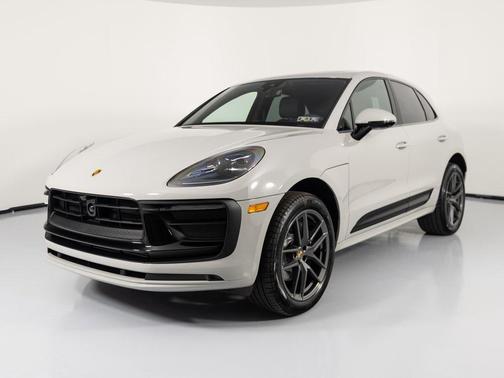 2025 Porsche Macan T
