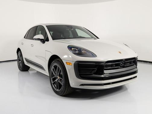 2025 Porsche Macan T