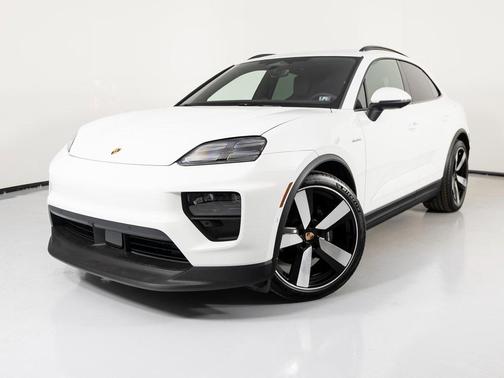 2025 Porsche Macan 4