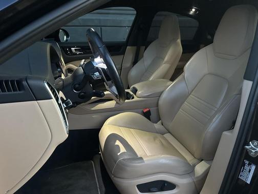 2023 Porsche Cayenne Cayenne
