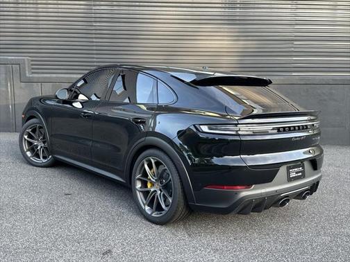 2025 Porsche Cayenne Turbo GT
