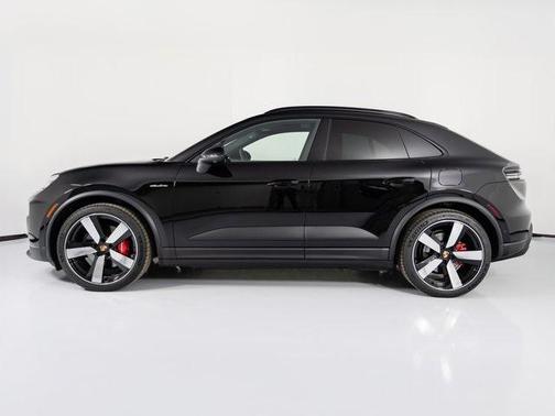 2025 Porsche Macan 4S